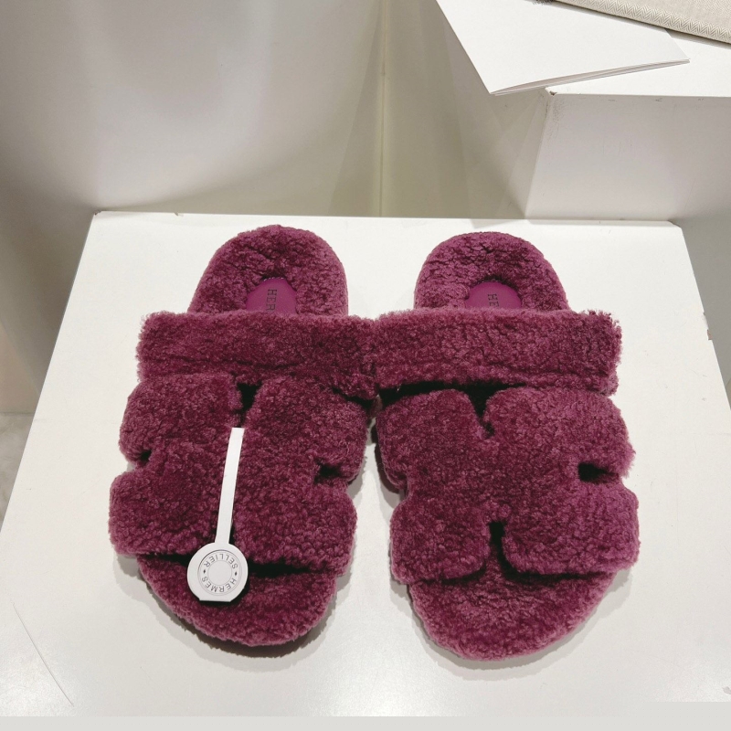 H**mes slippers
